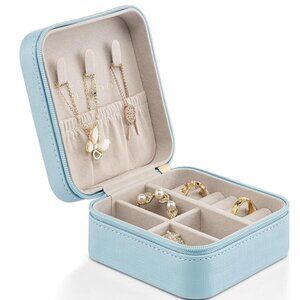 Vlando Small Travel Jewelry Box